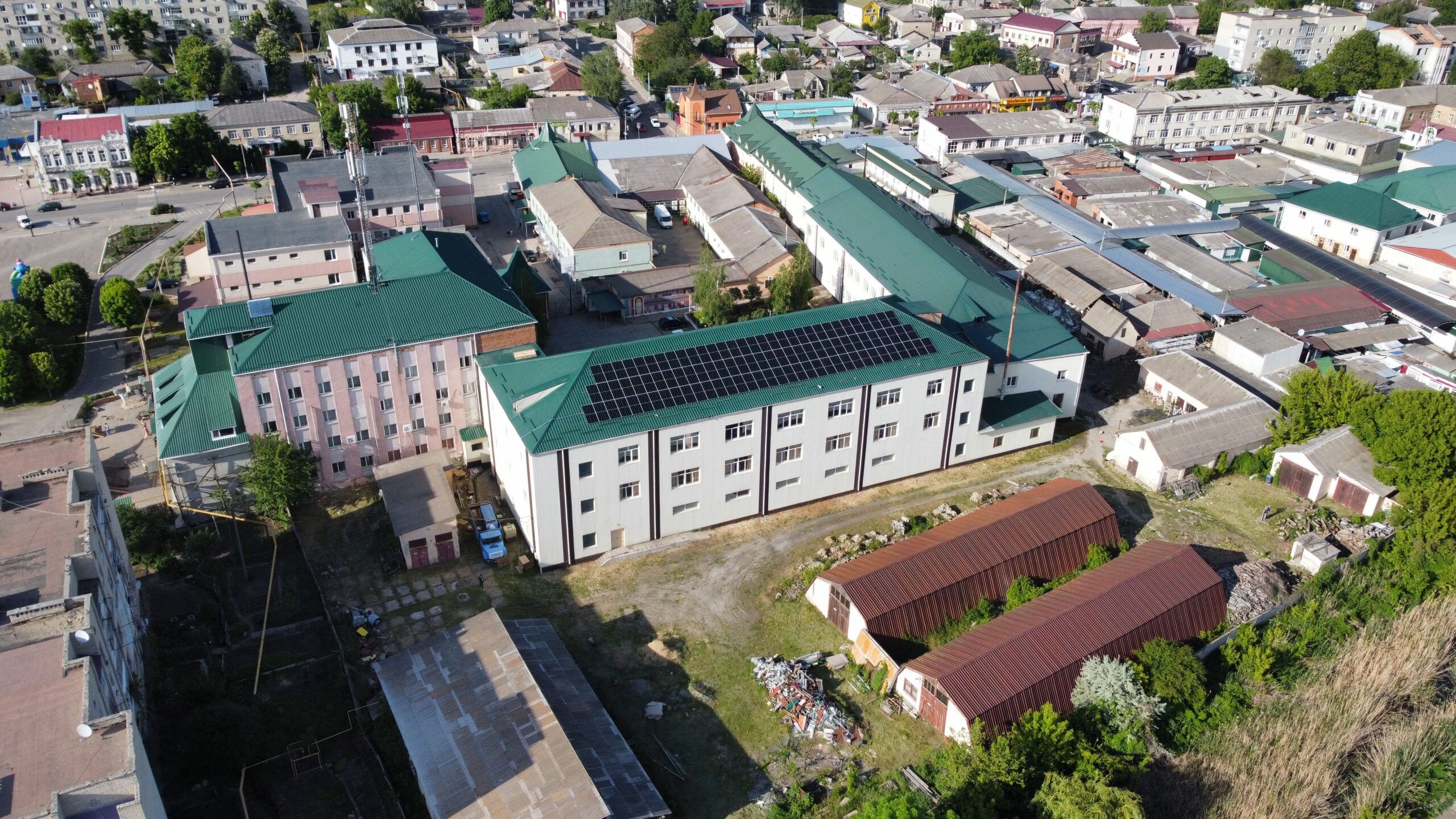 Сетевая солнечная станция на 56 кВт для швейной фабрики в городе Балта 