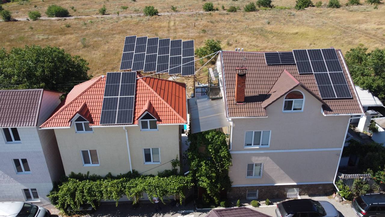 Гибридная солнечная станция для дома, Одесская область, 12 кВт, Iskra Energy