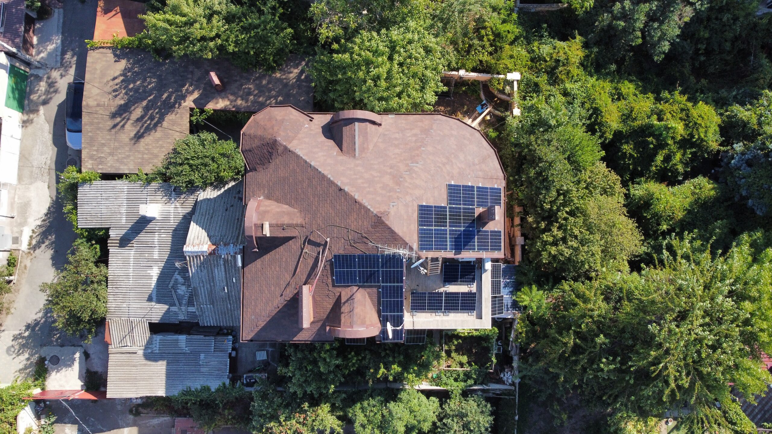 Гибридная СЭС для дома от Iskra Energy, Одесса, мощность 11,27 кВт