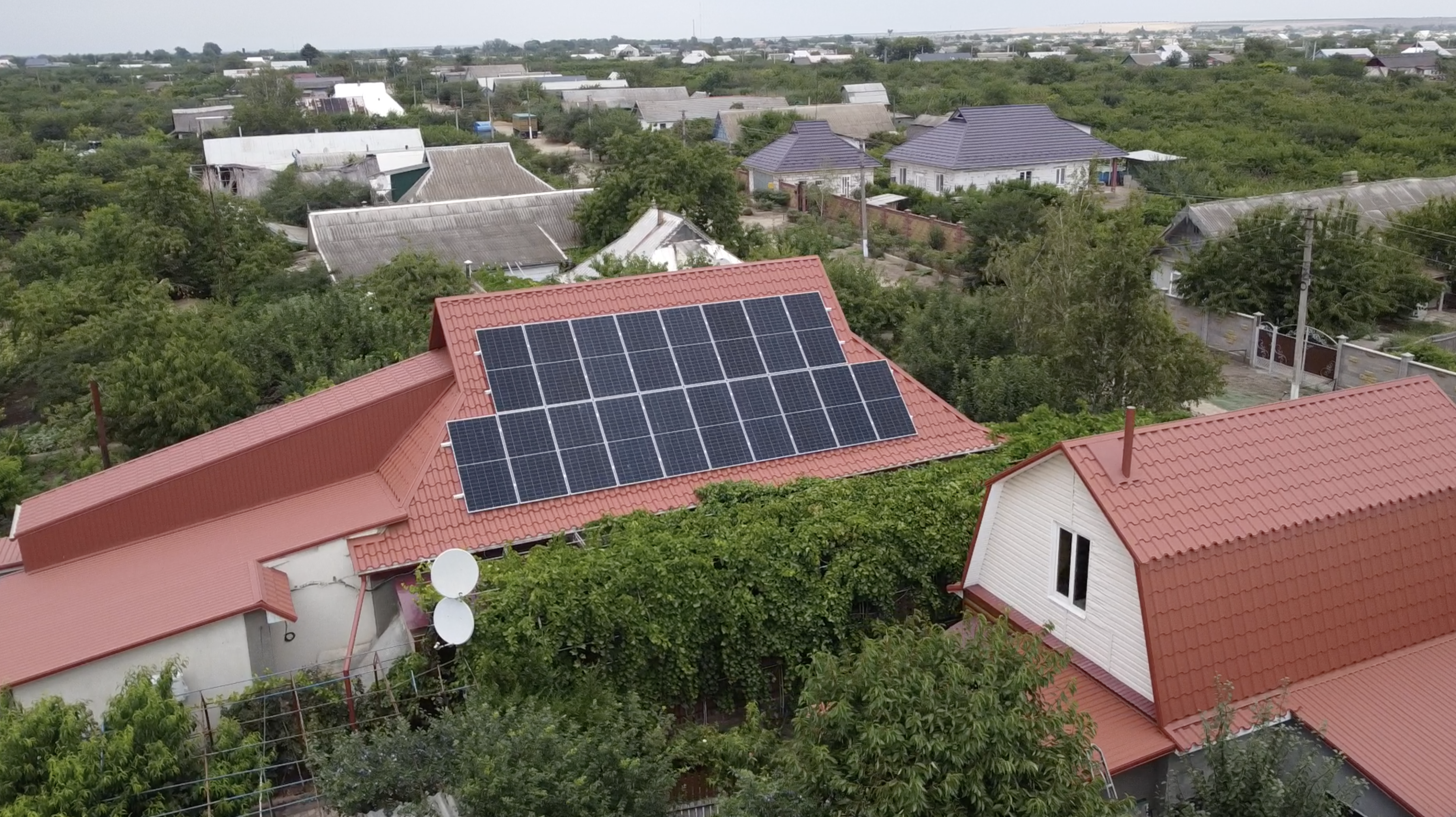 Гибридная солнечная станция от Iskra Energy для частного дома, Одесская область 